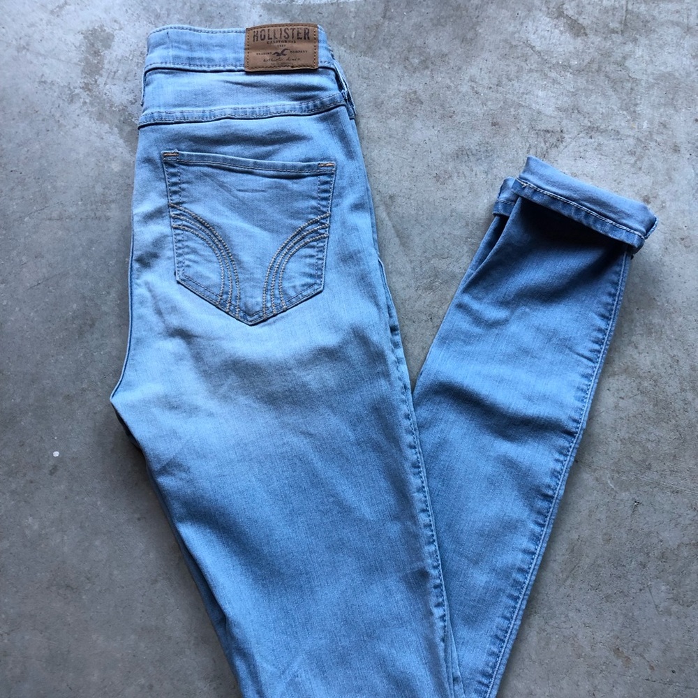 Light wash jeans